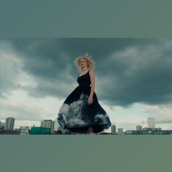 ALEXANDER MCQUEEN Blue Sky Tie Dye Pull On Shorts XL / 10 Clouds Drawstring NWT - Picture 8 of 14